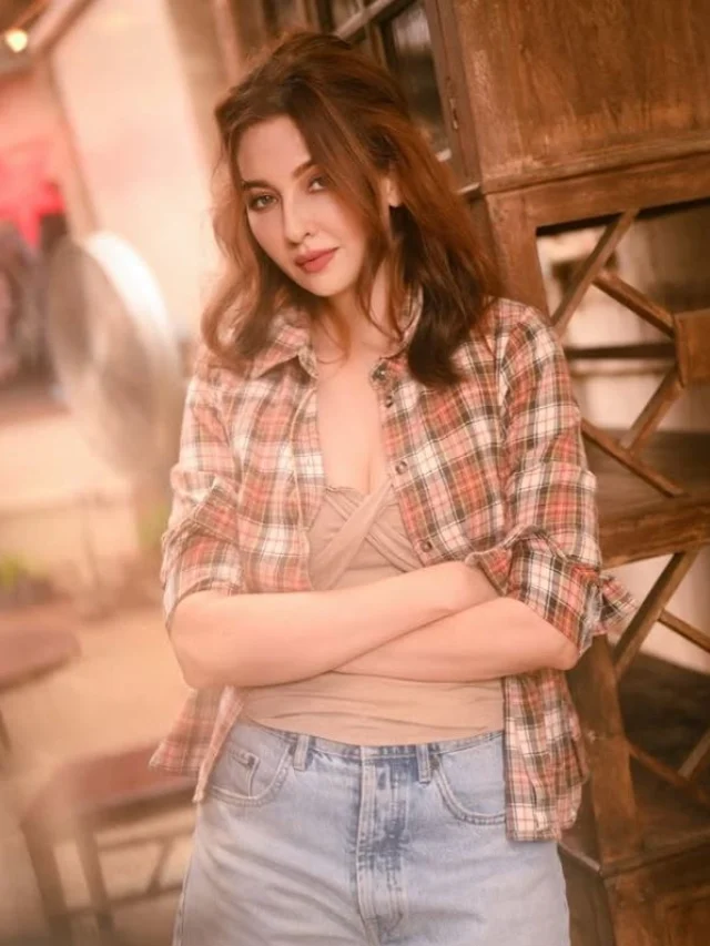 Top 6 most beautiful pics of Saumya Tandon